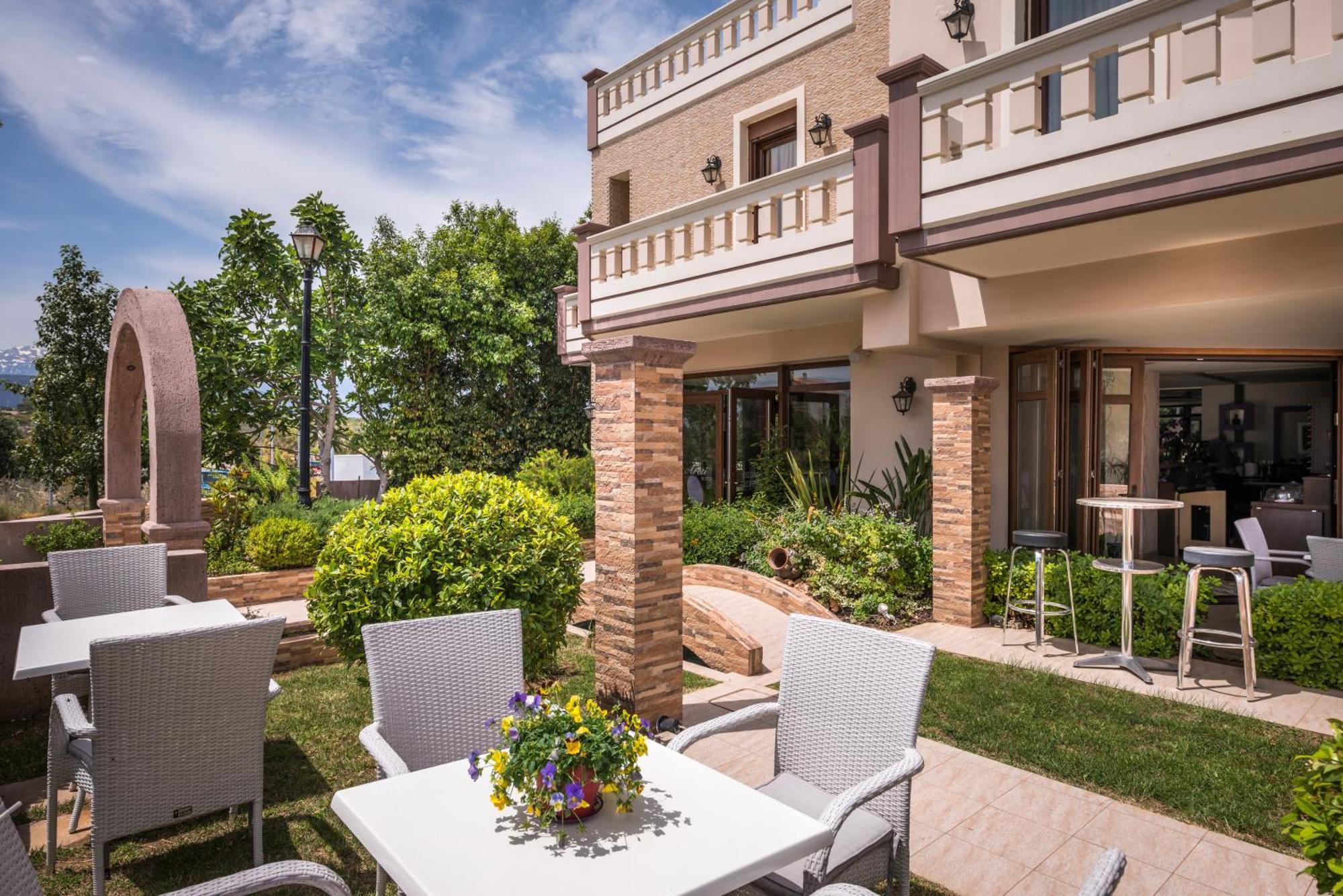 Areti Suites Kathaniá 외부 사진